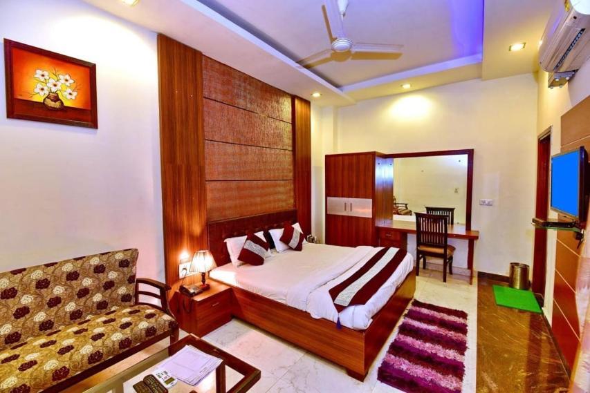 Kartikay Hotel Hisār Стая снимка